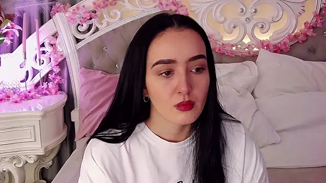 KimKhallifa online show from 02-15-26, 05:19