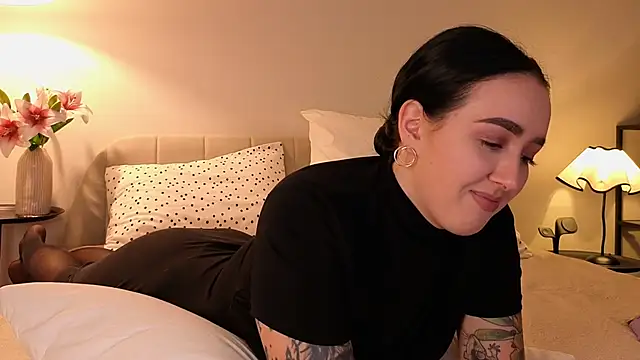 KimKhallifa online show from 04-05-26, 05:41