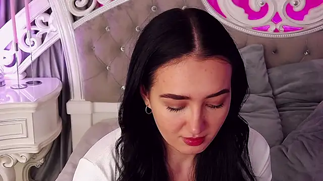 KimKhallifa online show from 02-08-26, 06:11