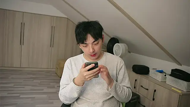 Snapshot of chinalover4199 chatting on 05-06-26, 04:49 chinalover4199 online show from 05-06-26, 04:49
