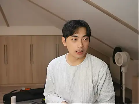 Snapshot of chinalover4199 chatting on 01-09-26, 01:56 chinalover4199 online show from 01-09-26, 01:56