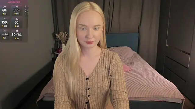 Snapshot of Olivia_livi chatting on 06-17-26, 07:35 Olivia livi online show from 06-17-26, 07:35
