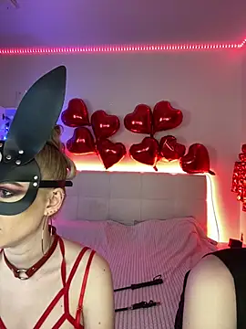 Snapshot of SOFYandMIKE chatting on 03-20-25, 08:40 SOFYandMIKE online show from 03-20-25, 08:40