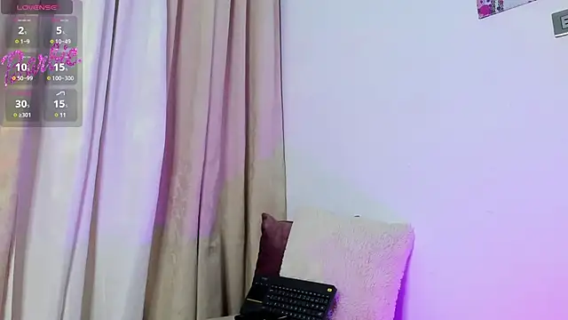 Snapshot of newbarbiedolly chatting on 03-03-25, 01:07 newbarbiedolly online show from 03-03-25, 01:07