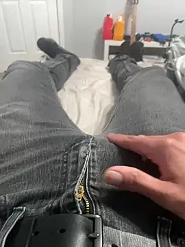 Snapshot of MrLatinKing chatting on 01-15-25, 11:40 MrLatinKing online show from 01-15-25, 11:40