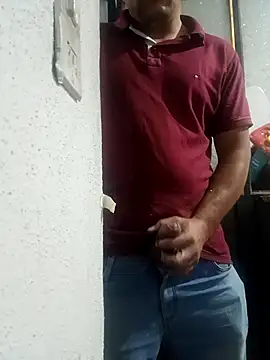 Snapshot of chinoxxx chatting on 02-12-26, 12:27 chinoxxx online show from 02-12-26, 12:27