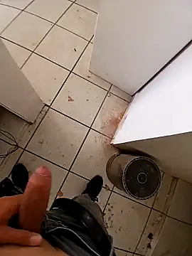 Snapshot of chinoxxx chatting on 03-21-26, 08:02 chinoxxx online show from 03-21-26, 08:02