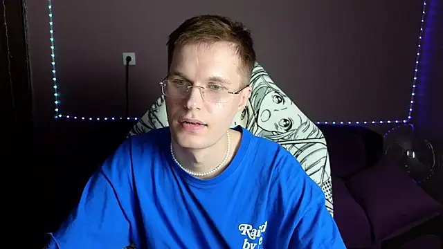 Leonnextdoor online show from 12-29-24, 07:39