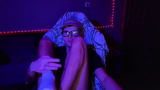 Leonnextdoor online show from 01-12-25, 06:38