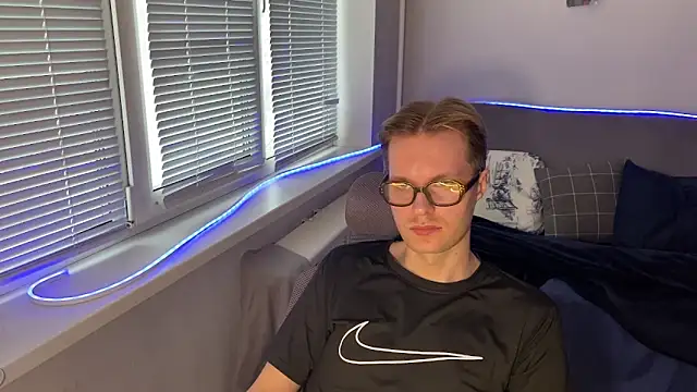 Leonnextdoor online show from 01-09-26, 09:16