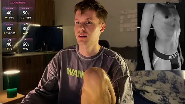 Leonnextdoor online show from 03-12-26, 09:41