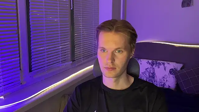 Leonnextdoor online show from 01-16-26, 06:01