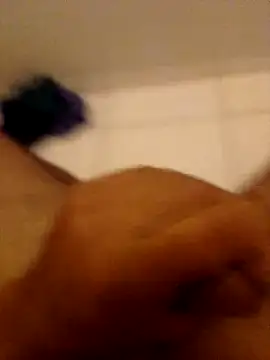 Snapshot of mlkpiranho25 chatting on 02-08-25, 11:45 mlkpiranho25 online show from 02-08-25, 11:45