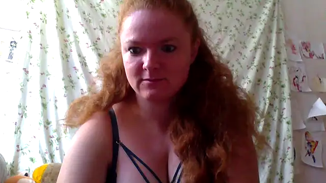 Snapshot of Rae_Jeannie chatting on 07-22-26, 05:53 Rae Jeannie online show from 07-22-26, 05:53