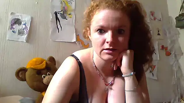 Snapshot of Rae_Jeannie chatting on 09-18-25, 07:33 Rae Jeannie online show from 09-18-25, 07:33