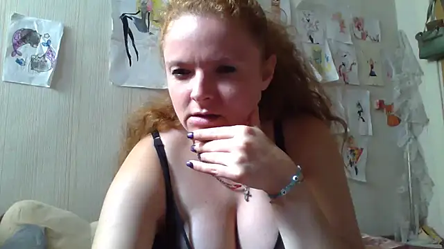 Snapshot of Rae_Jeannie chatting on 09-16-25, 08:04 Rae Jeannie online show from 09-16-25, 08:04