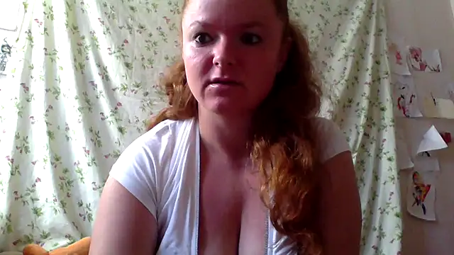 Snapshot of Rae_Jeannie chatting on 07-23-26, 07:05 Rae Jeannie online show from 07-23-26, 07:05