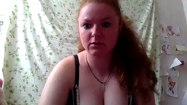Snapshot of Rae_Jeannie chatting on 05-06-26, 06:39 Rae Jeannie online show from 05-06-26, 06:39