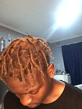 Snapshot of Redfucks333 chatting on 01-16-26, 06:12 Redfucks333 online show from 01-16-26, 06:12