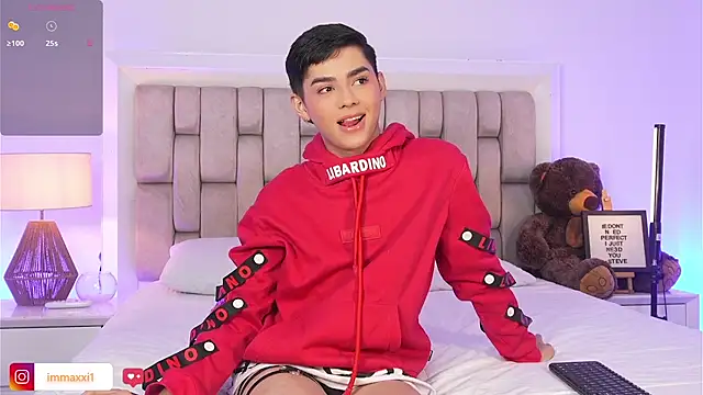 Maxi little online show from 02-24-26, 07:48