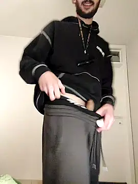 Snapshot of Levi_Latino chatting on 02-08-25, 12:28 Levi Latino online show from 02-08-25, 12:28