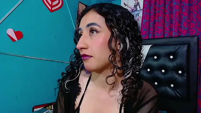 valerie mase online show from 11-05-25, 07:06