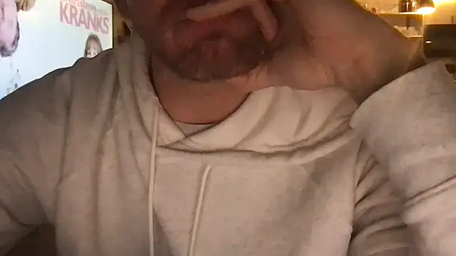 Snapshot of Edgewtrvers chatting on 01-13-26, 12:47 Edgewtrvers online show from 01-13-26, 12:47