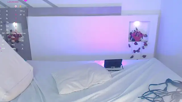 VenusEvans1 online show from 03-01-25, 01:22