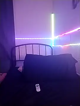 k1oudE online show from 04-05-26, 06:36