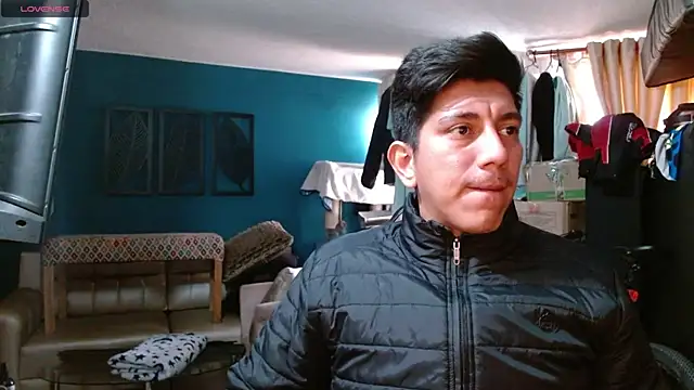 Snapshot of Noah-cock chatting on 11-09-25, 03:49 Noah-cock online show from 11-09-25, 03:49