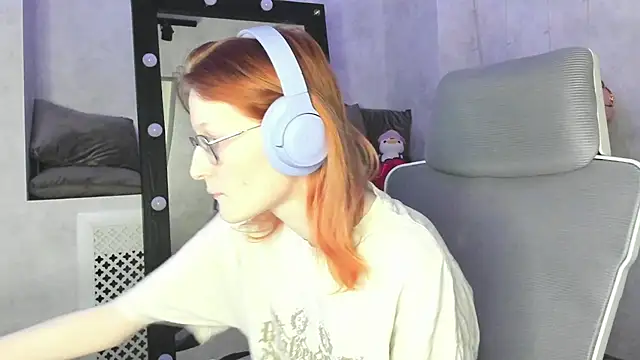 ElizabethHarpper online show from 02-25-26, 05:13