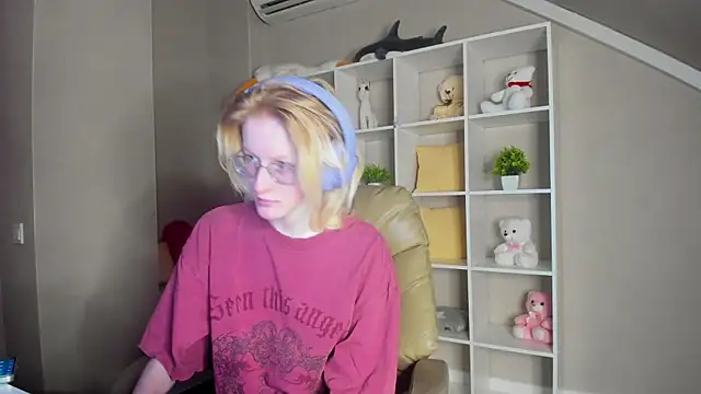 ElizabethHarpper online show from 11-01-25, 01:12