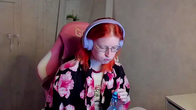 ElizabethHarpper online show from 02-05-26, 08:10