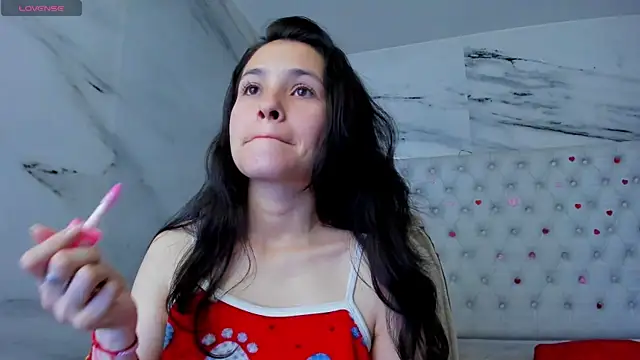 Snapshot of arissha_lee chatting on 06-19-26, 02:28 arissha lee online show from 06-19-26, 02:28