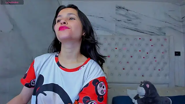 Snapshot of arissha_lee chatting on 06-14-26, 07:31 arissha lee online show from 06-14-26, 07:31
