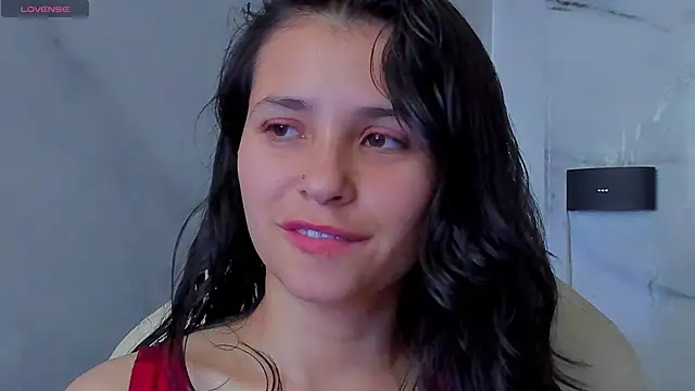Snapshot of arissha_lee chatting on 06-08-26, 01:28 arissha lee online show from 06-08-26, 01:28