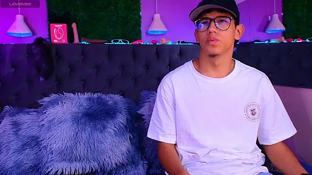 RyanPricee online show from 04-17-26, 03:53