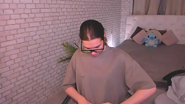 Snapshot of angel___best chatting on 01-18-25, 08:40 angel best online show from 01-18-25, 08:40