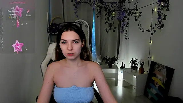 Snapshot of angel___best chatting on 02-12-25, 10:56 angel best online show from 02-12-25, 10:56