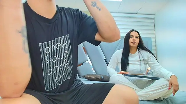 DAVID VICTORIAA online show from 03-27-26, 01:12