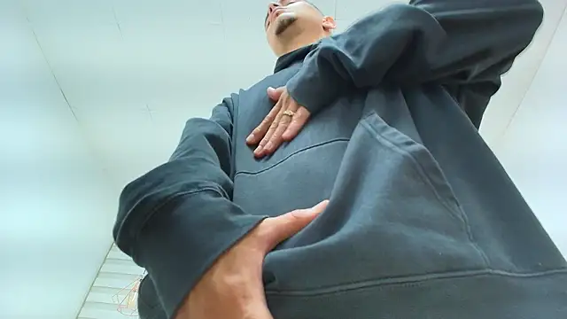 DAVID VICTORIAA online show from 02-14-26, 01:11