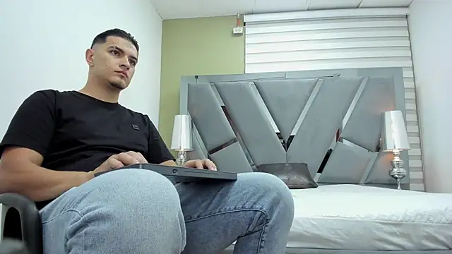 DAVID VICTORIAA online show from 07-17-26, 01:08