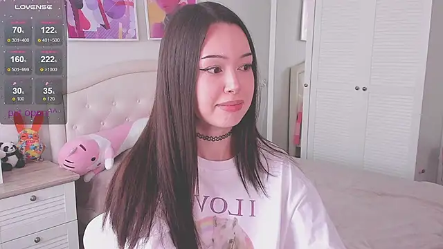 Snapshot of kittenrisha chatting on 02-09-26, 06:11 kittenrisha online show from 02-09-26, 06:11