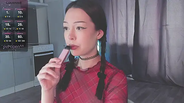 Snapshot of kittenrisha chatting on 10-26-25, 06:58 kittenrisha online show from 10-26-25, 06:58