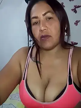 Snapshot of Abigail_BigTits chatting on 03-15-25, 07:38 Abigail BigTits online show from 03-15-25, 07:38