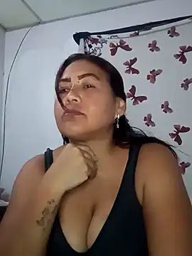 Snapshot of Abigail_BigTits chatting on 03-12-25, 03:57 Abigail BigTits online show from 03-12-25, 03:57