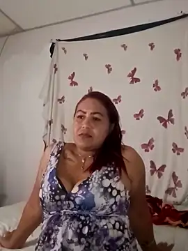 Snapshot of Abigail_BigTits chatting on 01-10-25, 06:20 Abigail BigTits online show from 01-10-25, 06:20