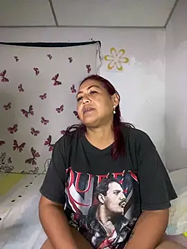 Snapshot of Abigail_BigTits chatting on 01-03-25, 04:11 Abigail BigTits online show from 01-03-25, 04:11