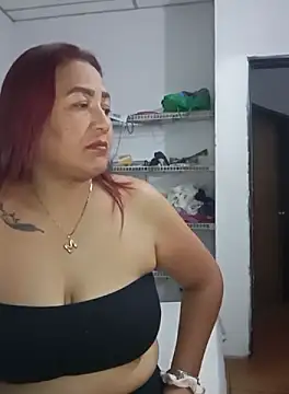 Snapshot of Abigail_BigTits chatting on 10-04-25, 03:41 Abigail BigTits online show from 10-04-25, 03:41