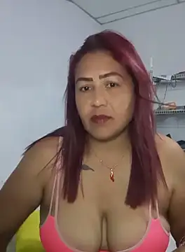 Snapshot of Abigail_BigTits chatting on 09-27-25, 03:23 Abigail BigTits online show from 09-27-25, 03:23